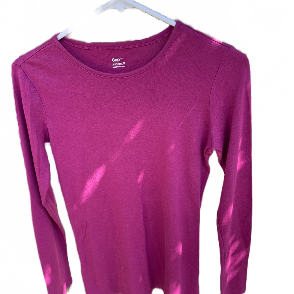 Gap Medium Super Soft Crewneck Long Sleeve Tee